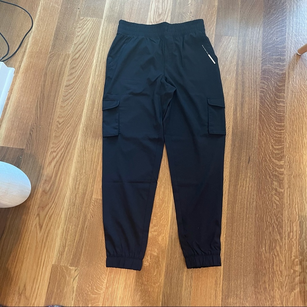 NWOT Mind Body Love Cargo Jogger